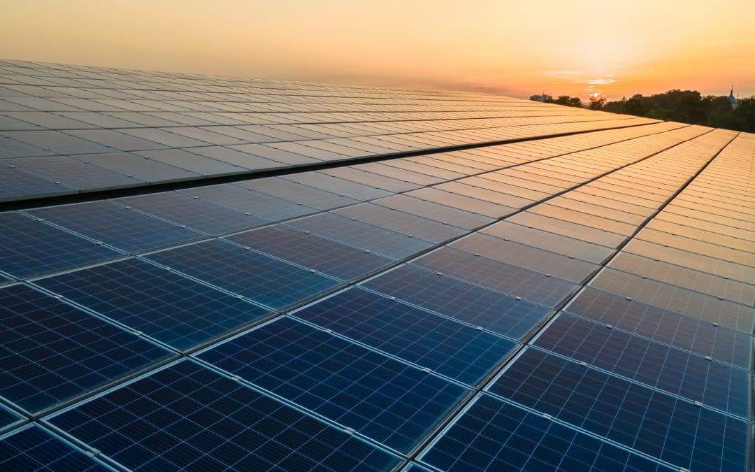A napenergia rendszerek jövője – Fenntarthatóak a nagy napelem rendszerek?